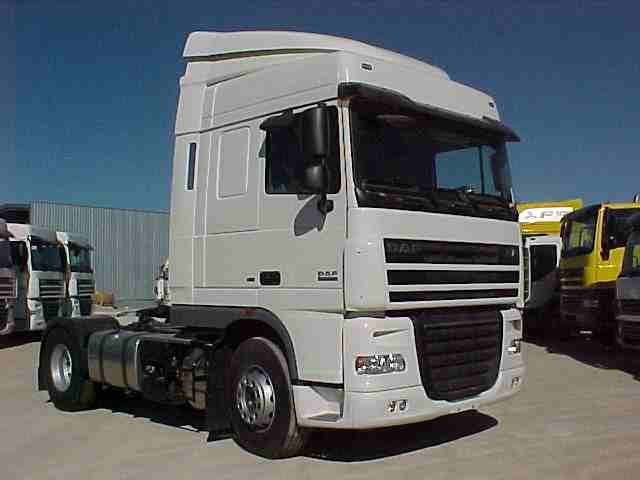 Tractoras DAF FT XF 105 460 